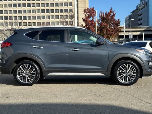 Used 2021 Hyundai Tucson Limited image 3