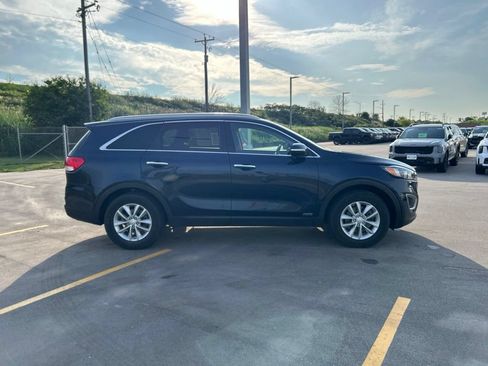 Used 2018 Kia Sorento AWD image 6
