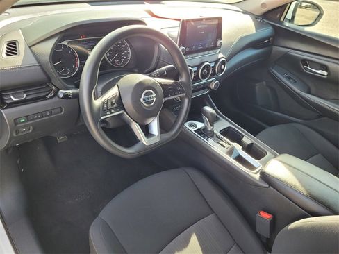 Used 2023 Nissan Sentra SV image 7
