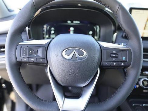 Certified 2025 INFINITI QX60 Luxe w/ Cargo Package image 9