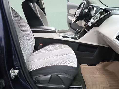 Used 2017 Chevrolet Equinox LT w/ Convenience Package FWD image 29