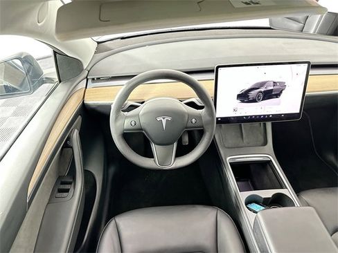 Used 2023 Tesla Model Y Long Range image 11