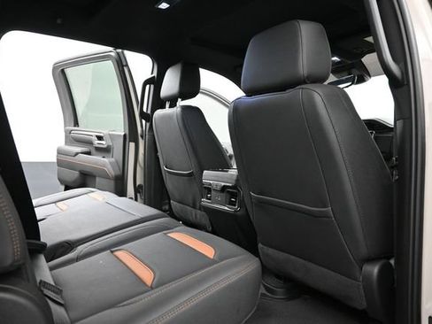 Used 2026 GMC Sierra 2500 AT4 w/ AT4 Premium Plus Package AWD/4WD image 20