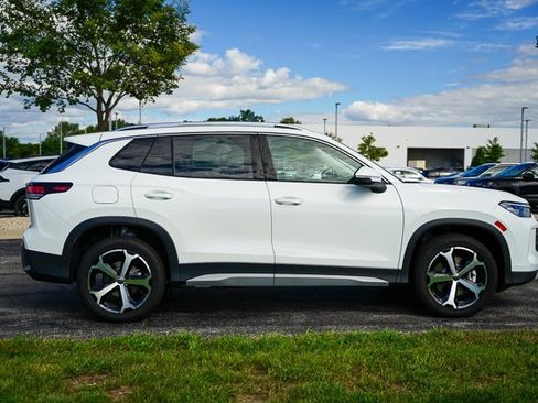 New 2025 Volkswagen Tiguan SE image 41