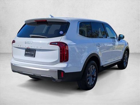 Used 2025 Kia Telluride LX image 7