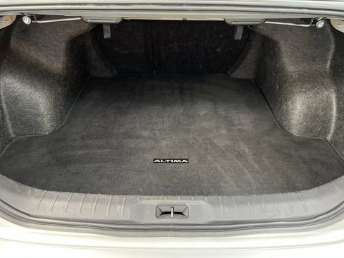 Used 2024 Nissan Altima 2.5 SV AWD/4WD image 31