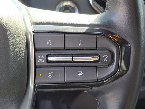 Used 2023 Chevrolet Colorado LT w/ LT Convenience Package III AWD/4WD image 14