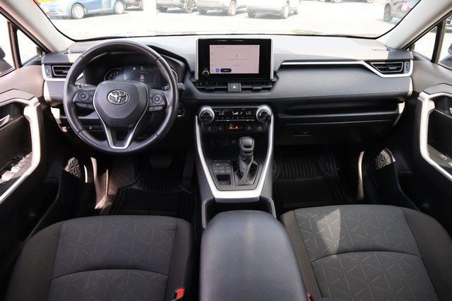 Used 2025 Toyota RAV4 XLE w/ Weather Package AWD/4WD image 20