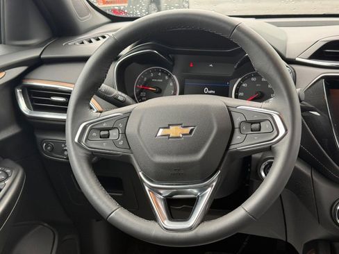Certified 2022 Chevrolet TrailBlazer ACTIV w/ Technology Package AWD/4WD image 12