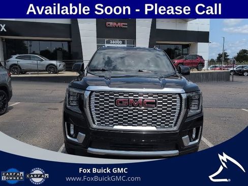Used 2024 GMC Yukon Denali w/ Advanced Technology Package AWD/4WD image 2