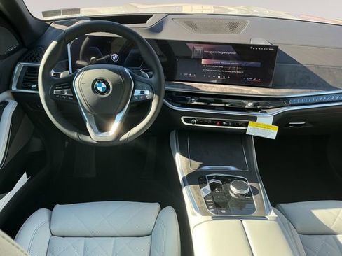 New 2026 BMW X5 xDrive40i AWD/4WD image 10