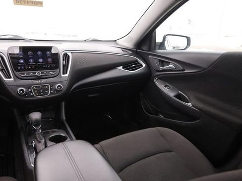 Used 2024 Chevrolet Malibu LT image 25
