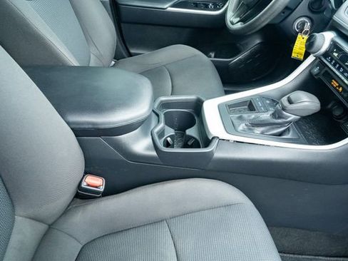 Used 2020 Toyota RAV4 LE FWD image 44