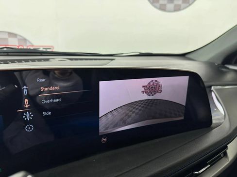 Used 2025 Cadillac XT4 Sport FWD image 18