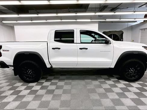 Used 2023 Chevrolet Colorado Trail Boss w/ Technology Package AWD/4WD image 15