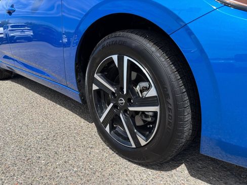 Used 2025 Nissan Sentra SV FWD image 29