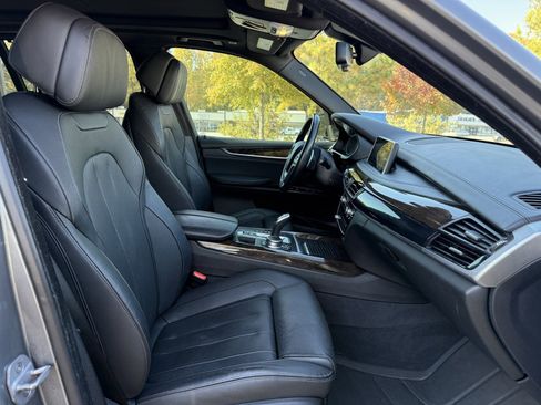 Used 2018 BMW X5 xDrive50i w/ Executive Package image 37