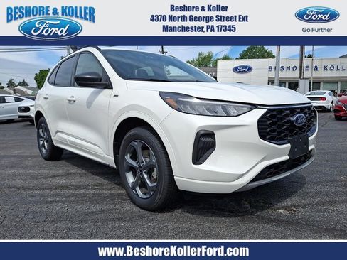 Certified 2024 Ford Escape ST-Line w/ Tech Pack #1 AWD/4WD image 1
