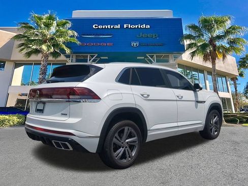 Used 2024 Volkswagen Atlas Cross Sport SEL R-Line AWD/4WD image 5