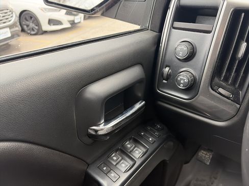 Used 2018 Chevrolet Silverado 1500 LT w/ All Star Edition image 31