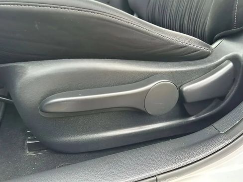 Used 2017 Nissan Sentra SV w/ Style Package image 24