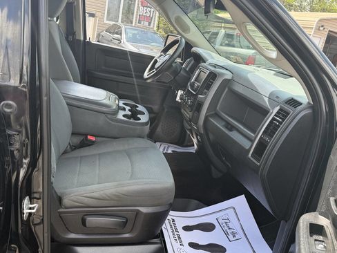 Used 2014 RAM 1500 Express w/ Black Ram 1500 Express Group image 16