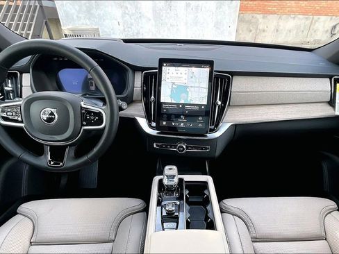 New 2026 Volvo XC90 T8 Ultra AWD/4WD image 9