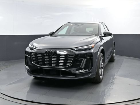 New 2027 Audi Q6 e-tron Premium AWD/4WD image 2