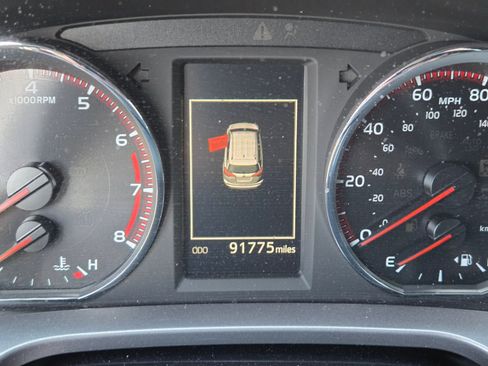 Used 2017 Toyota RAV4 SE w/ Power Special Value Package image 5