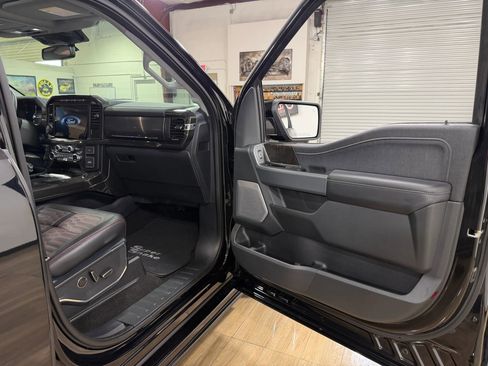 Used 2021 Ford F150 Lariat w/ Equipment Group 502A High image 17