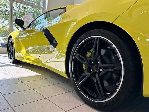 Used 2021 Chevrolet Corvette Stingray Preferred Conv w/ Battery Protection Package RWD image 9