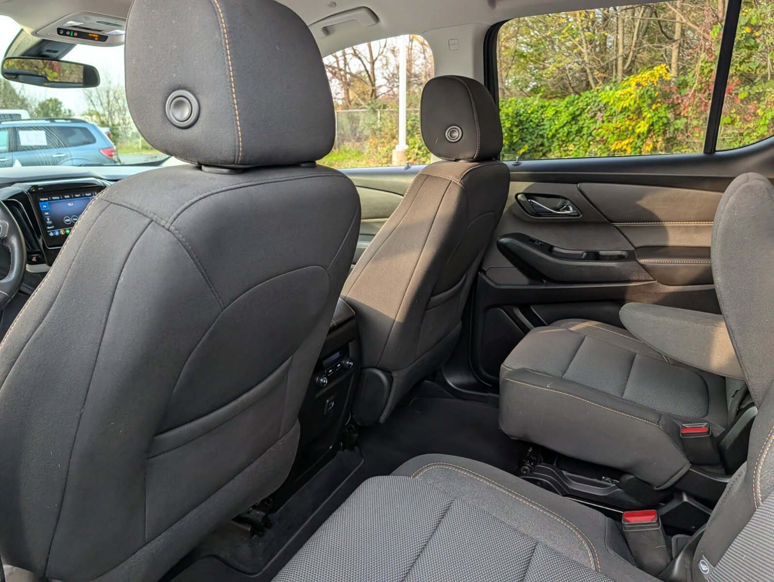 Used 2020 Chevrolet Traverse LT w/ Driver Confidence II Package AWD/4WD image 24