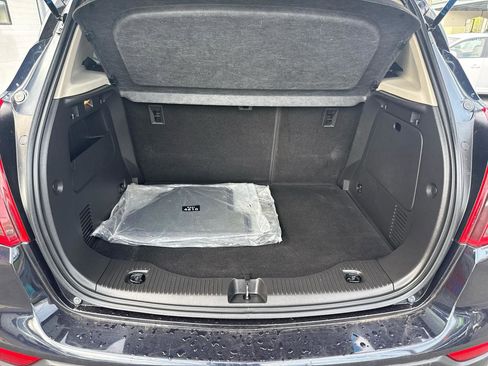 Used 2021 Buick Encore Preferred w/ Safety Package FWD image 5