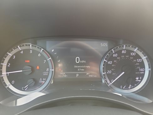 Used 2023 Toyota Highlander XSE AWD/4WD image 24