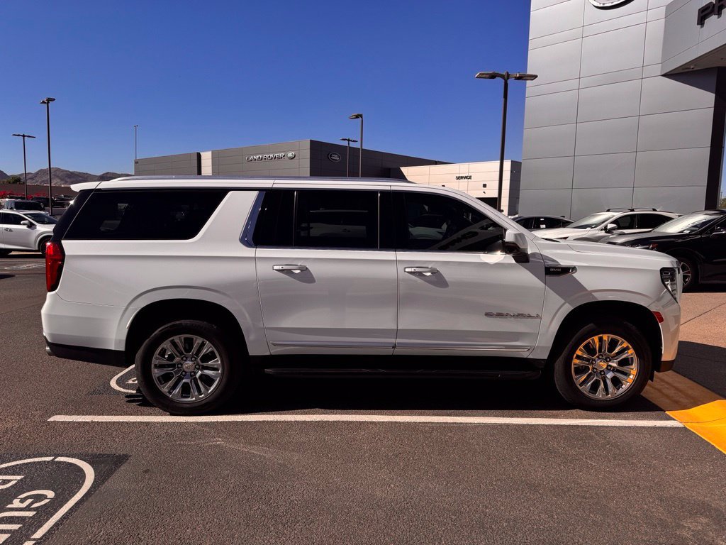 Used 2021 GMC Yukon XL Denali AWD/4WD image 5