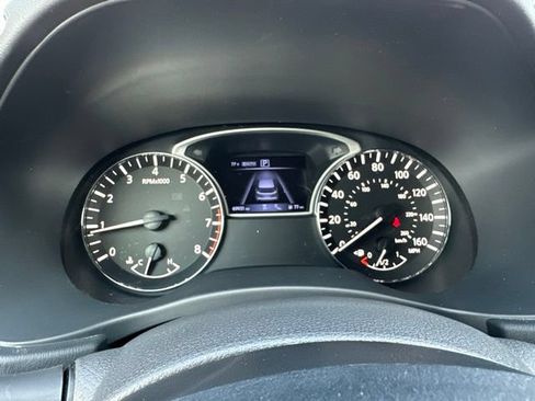 Used 2020 Nissan Pathfinder SL AWD/4WD image 37