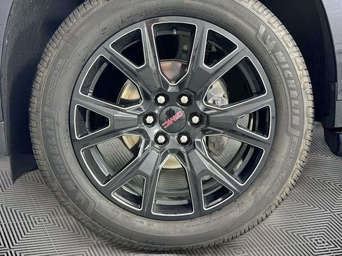 Used 2023 GMC Yukon SLT image 35