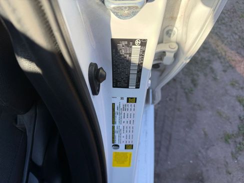 Used 2024 Toyota Corolla LE image 27