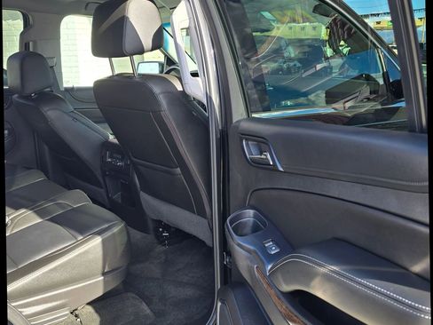 Used 2018 Chevrolet Tahoe LT w/ Luxury Package image 11