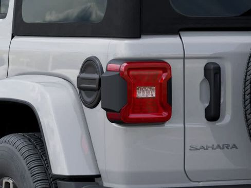 New 2026 Jeep Wrangler Unlimited Sahara AWD/4WD image 9