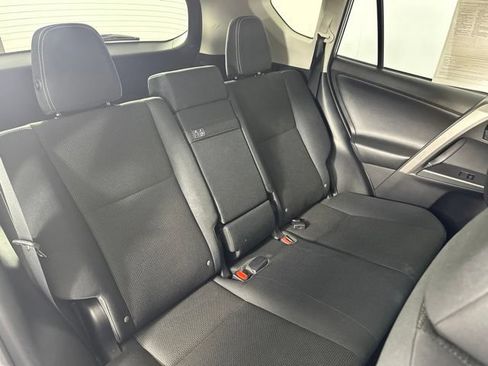Used 2017 Toyota RAV4 XLE AWD/4WD image 29
