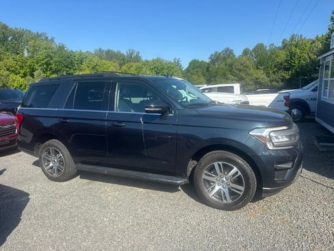 Used 2023 Ford Expedition XLT AWD/4WD image 7