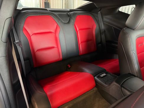 Used 2018 Chevrolet Camaro SS RWD image 15