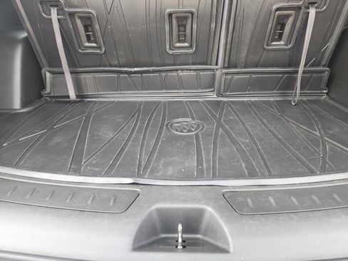 Used 2021 Buick Enclave Essence image 31