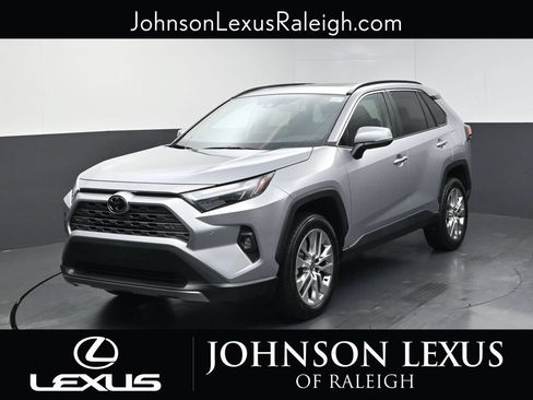 Used 2023 Toyota RAV4 Limited FWD image 5