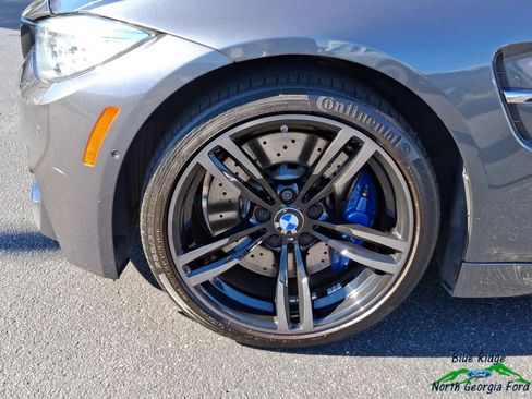 Used 2015 BMW M4 Convertible image 9