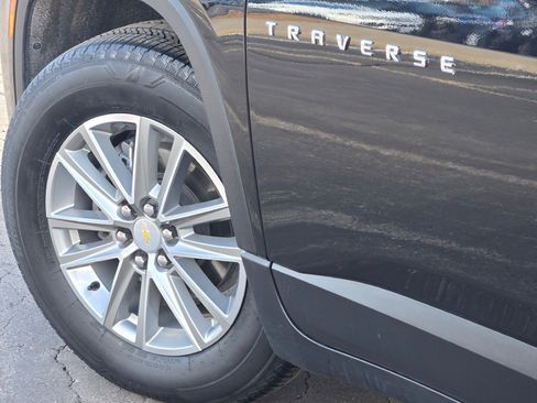 Used 2022 Chevrolet Traverse LT w/ LPO, Floor Liner Package image 16