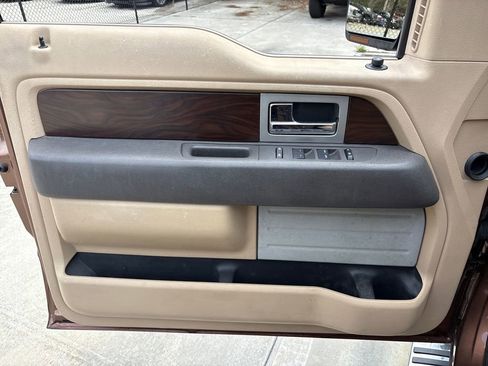 Used 2012 Ford F150 Lariat w/ Lariat Chrome Pkg image 16