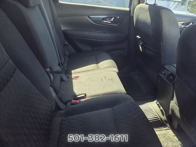 Used 2018 Nissan Rogue SV w/ Premium Package FWD image 10