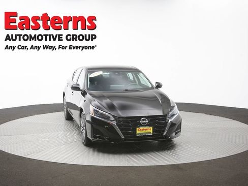 Used 2023 Nissan Altima 2.5 SV w/ SV Premium Package AWD/4WD image 52